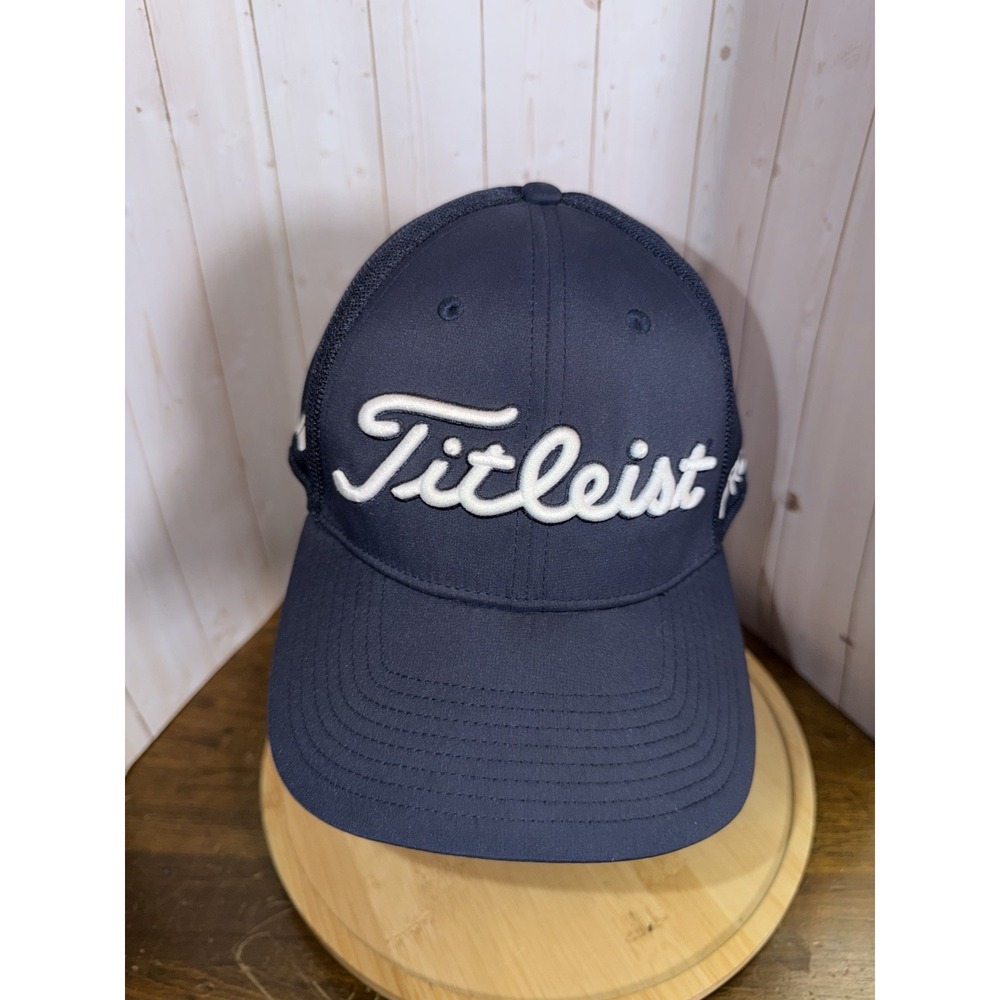 Titleist Pro V1 FJ Fitted Hat M/L Navy Blue Neo Mesh Golf Cap 3D Embroidered Euc